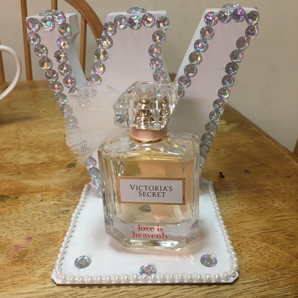 Letter W - Picture 1 of 8